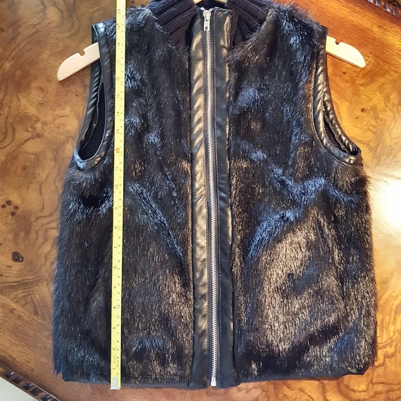 NWOT Gorgeous Cejon black faux fur & knit vest! 💕 - Picture 5 of 8